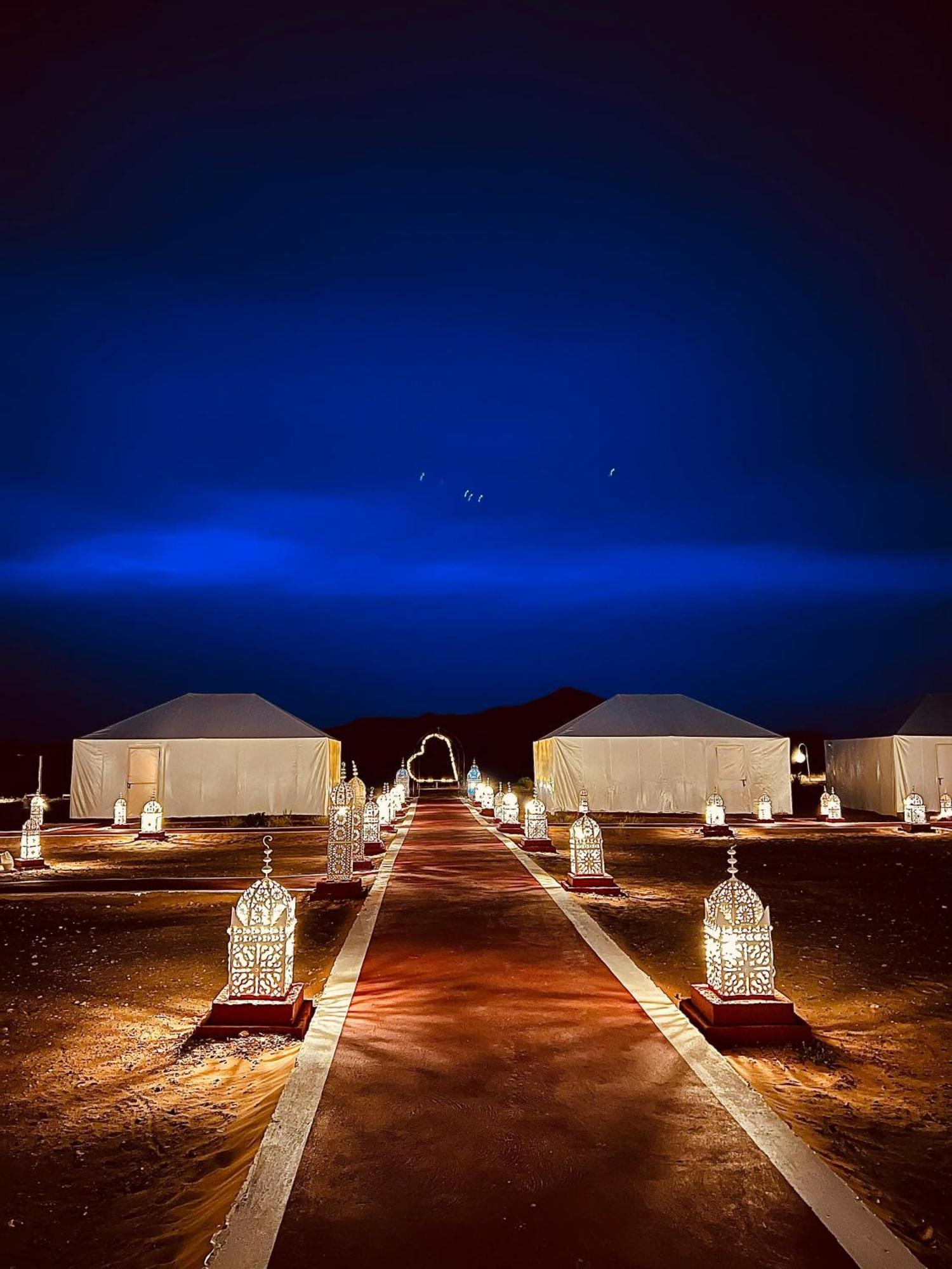 Hotel Fabulous Luxury Camp à Merzouga Extérieur photo