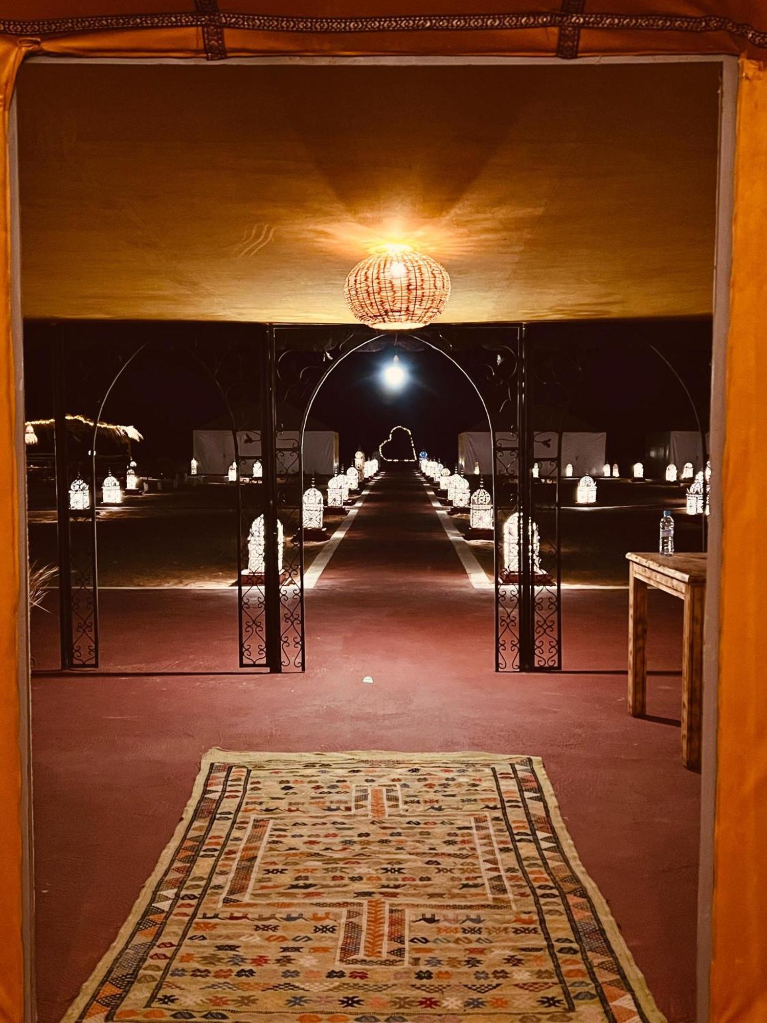 Hotel Fabulous Luxury Camp à Merzouga Extérieur photo